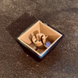 Royal Cludge M75 broken keycap